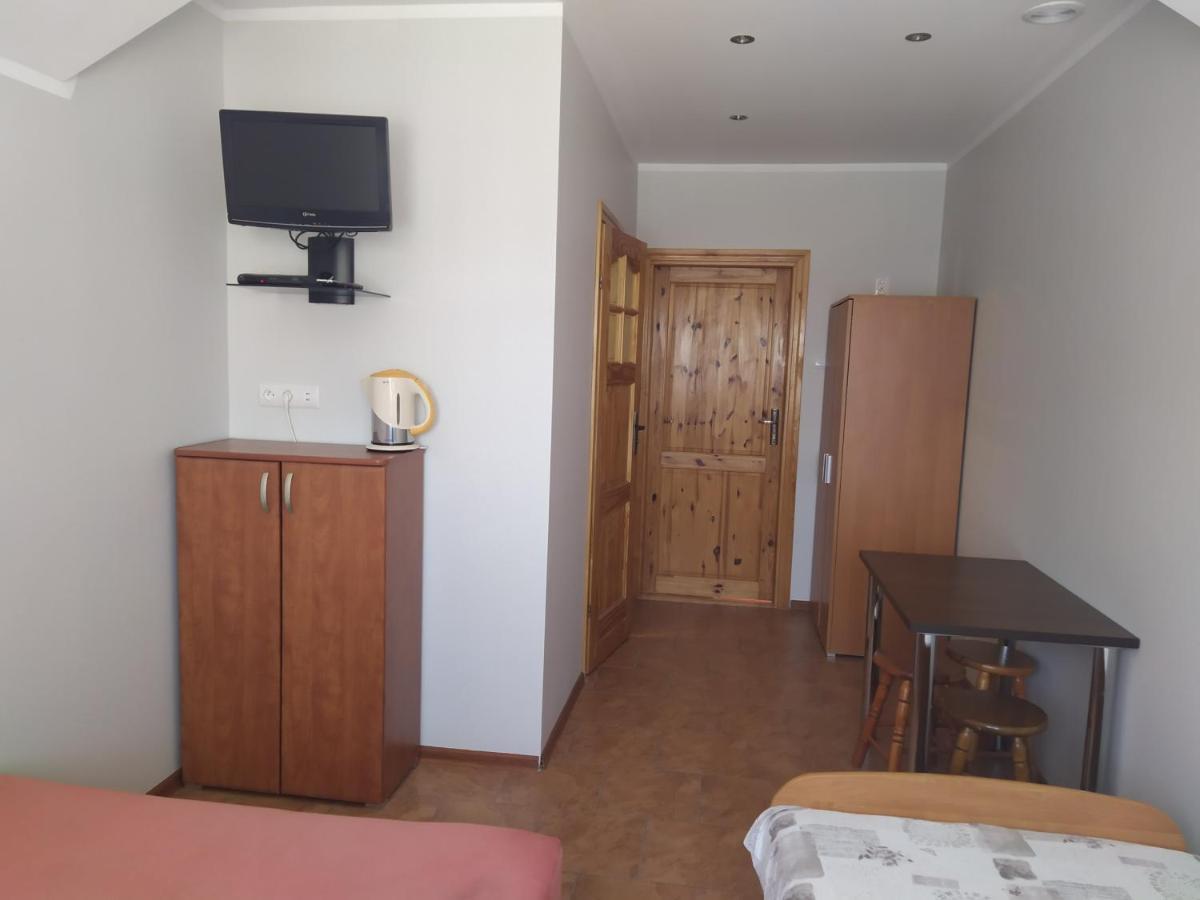 Pokoje Goscinne R10 Рева Экстерьер фото